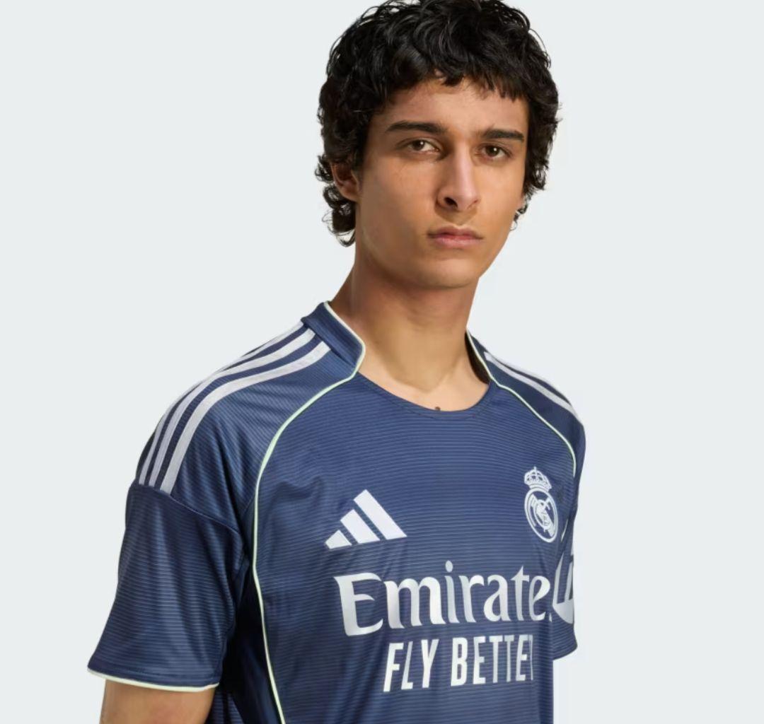 国内正規品【新品未使用】レアル・マドリード 25/26 アウェイ ユニフォーム