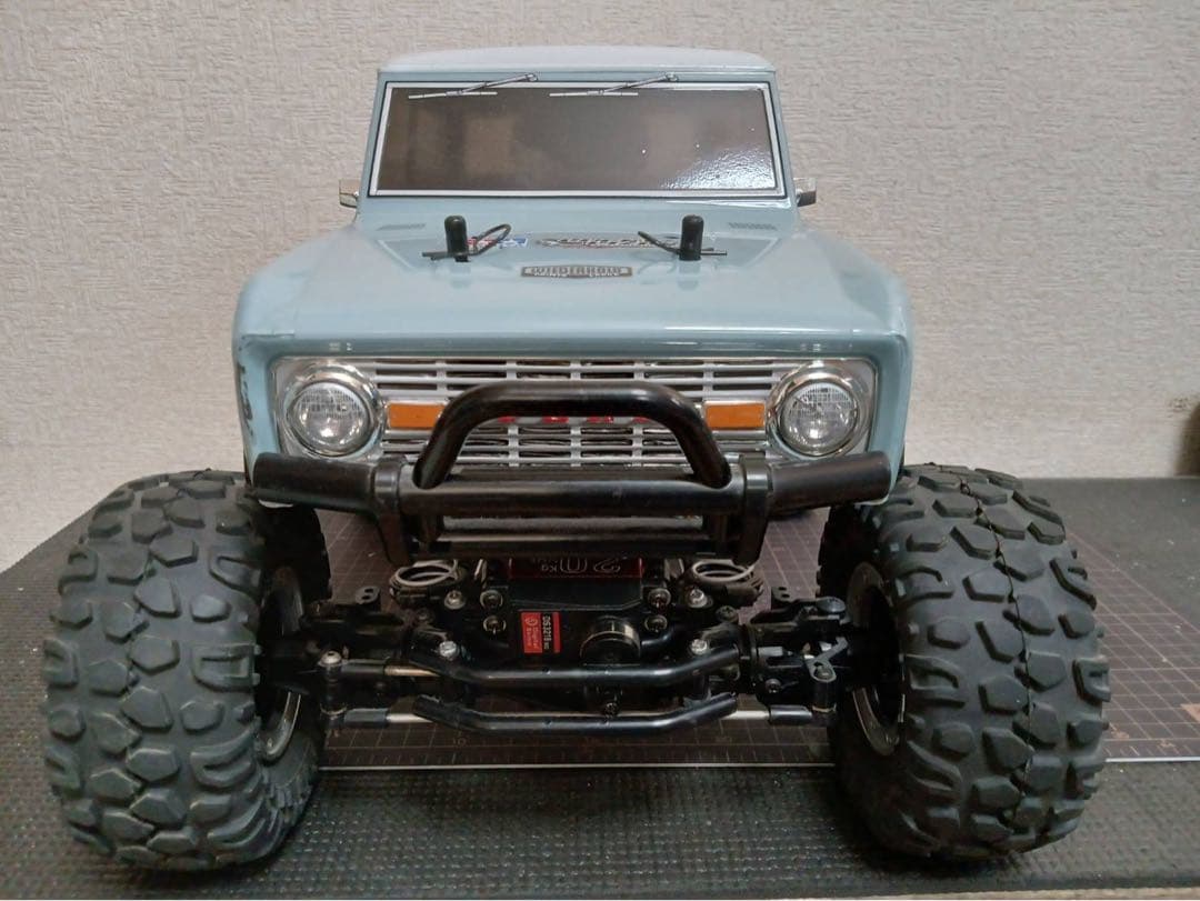 タミヤCR-01フォードブロンコ1973ボディ付き