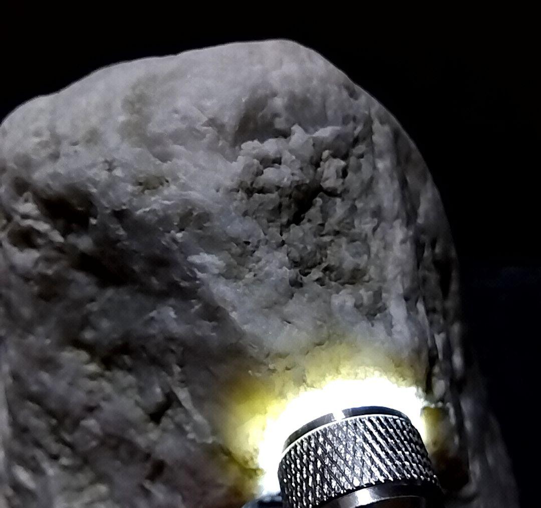 ★翡翠原石★糸魚川硬玉【姫川・転石ウブ1.7kg】