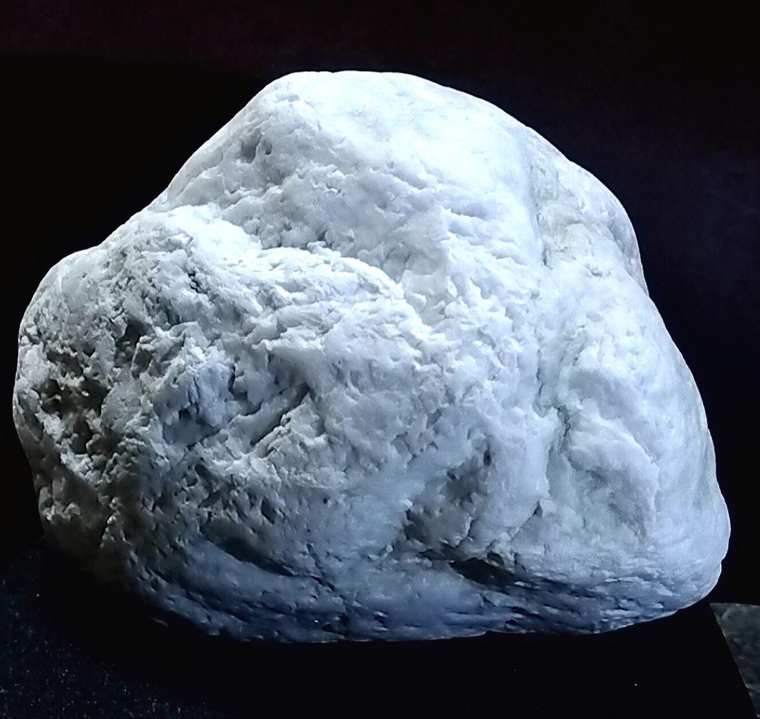 ★翡翠原石★糸魚川硬玉【姫川・転石ウブ1.7kg】