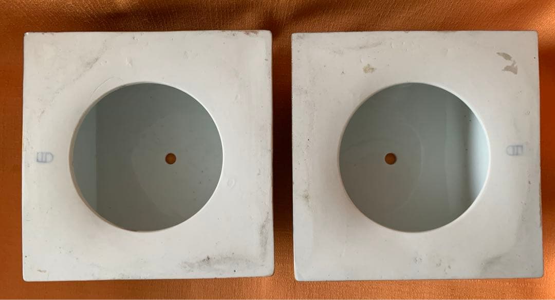 ウィーン窯　瑠璃金彩花瓶台　一双　ハンドペイント