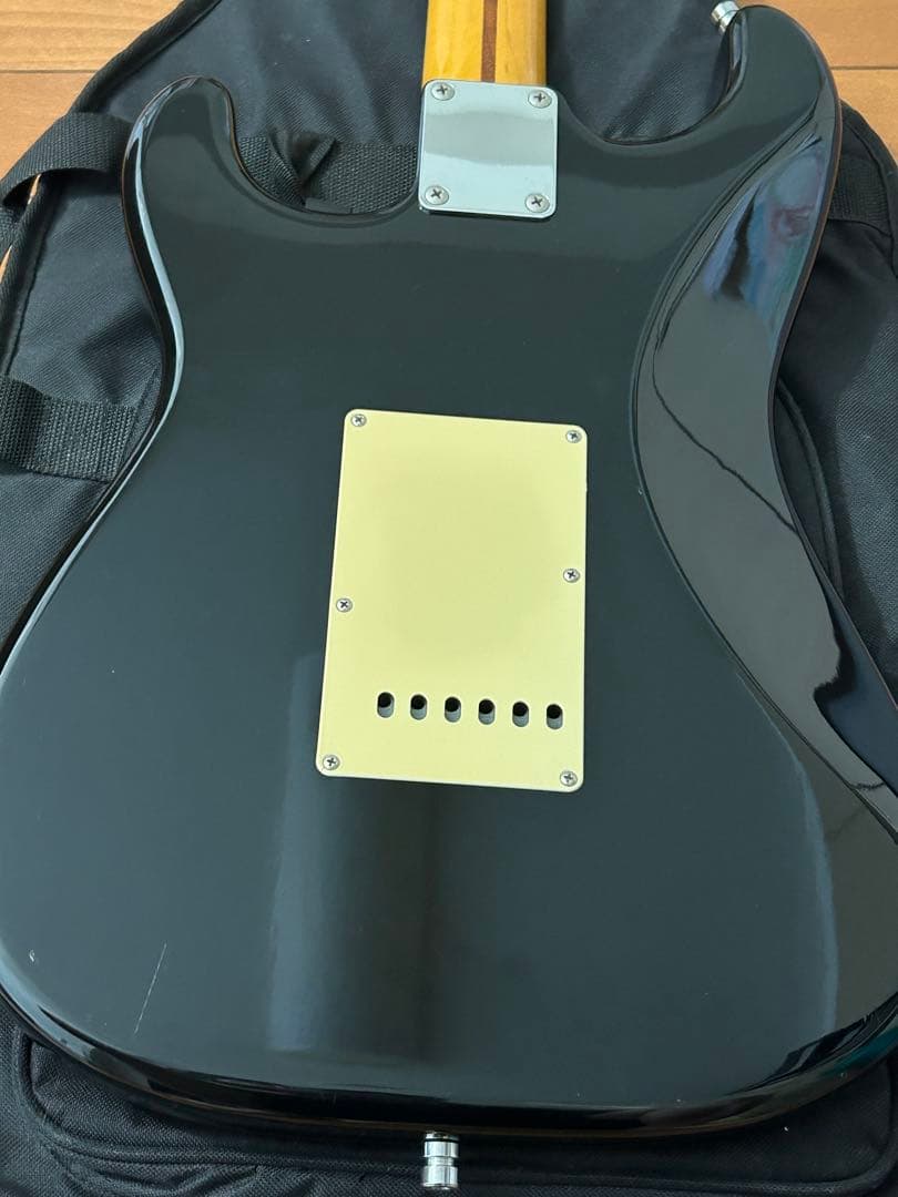 ￼ Fender Japan ST57-TX ピックガードカスタム