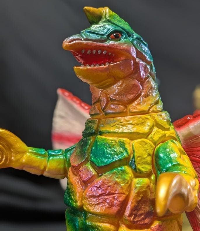 レッドキング＆ドラコ羽付（ブルマァク復刻）ソフビフィギュア２体セット