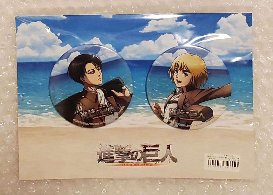 【新品未開封】進撃の巨人 カラオケの鉄人 デカ缶バッジ アルミン リヴァイ