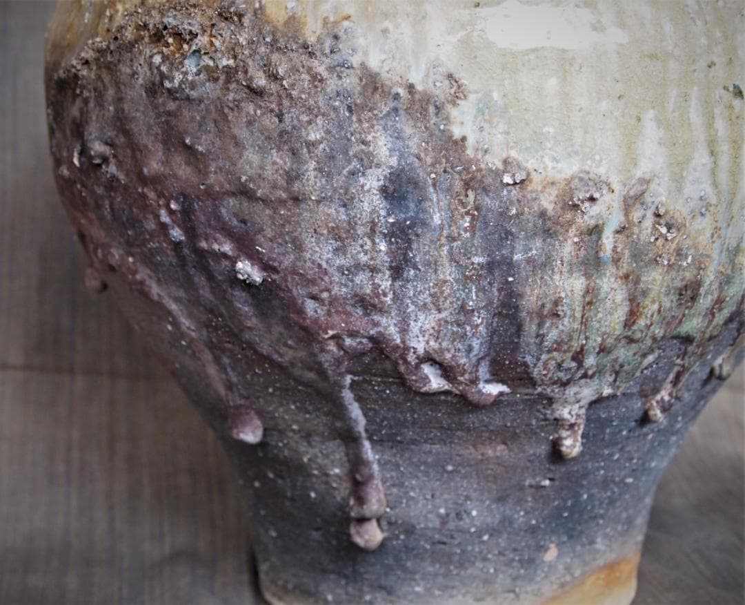 最上位作★岡見周二《師：古谷道生》★【窯変】伊賀壺★共箱・布