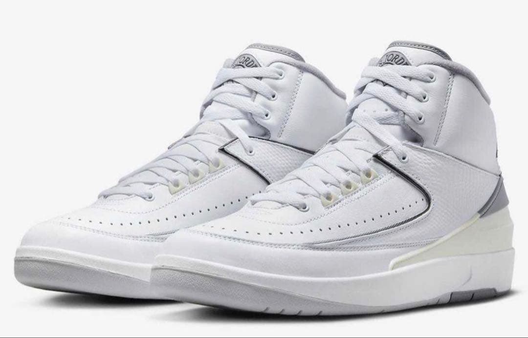 NIKE Air Jordan 2 ホワイト/グレー　rétro