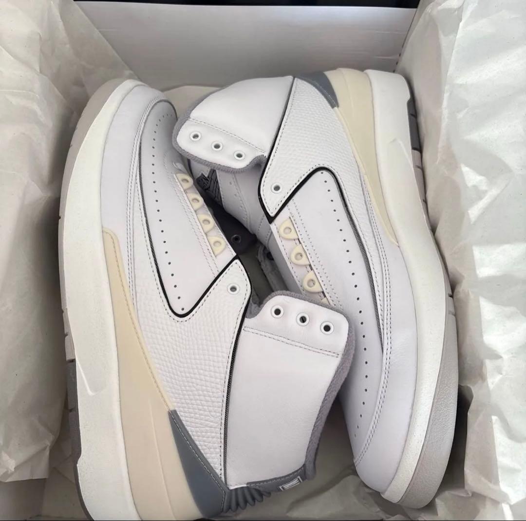 NIKE Air Jordan 2 ホワイト/グレー　rétro
