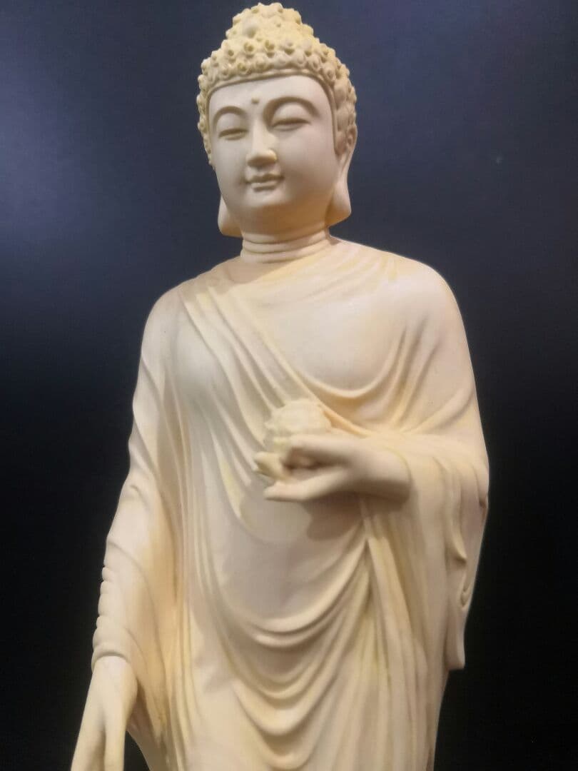 極上品 釈迦如来 仏像 雲上如来 祥雲を踏む 木彫供養仏 厄除け・商売繁盛