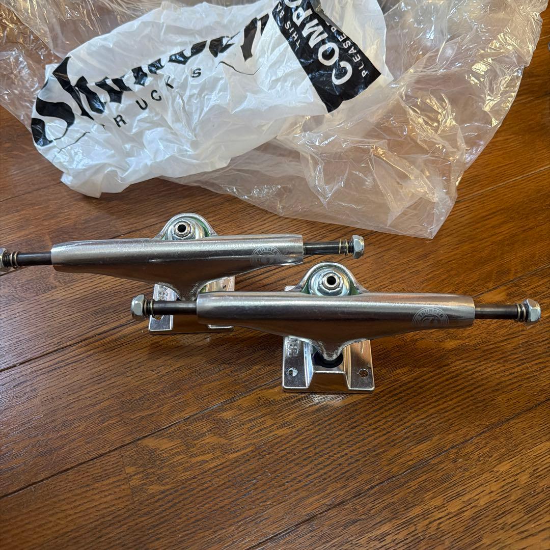 Thunder Trucks 148 Lights 新品未使用