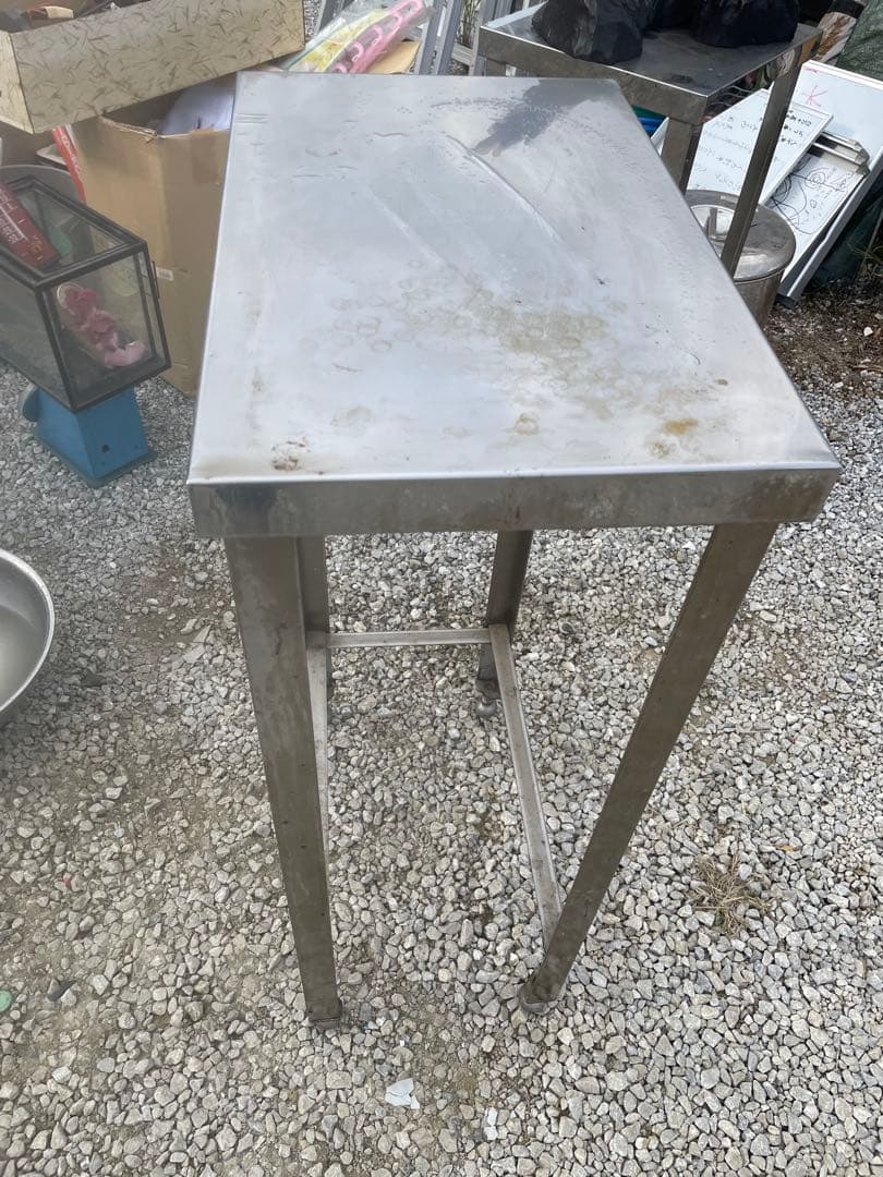 【送料込み】￼厨房　ステンレス製　作業台