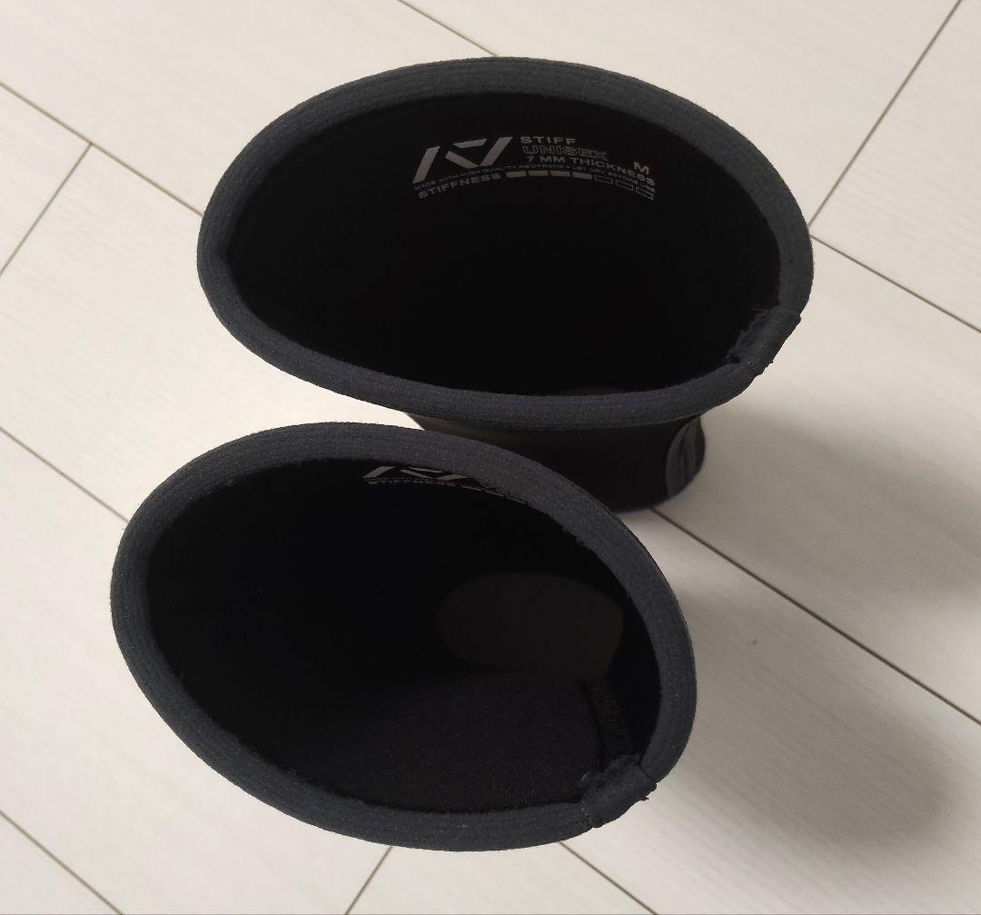 美品　A7　ニースリーブ　Hourglass Knee SleevesStiff