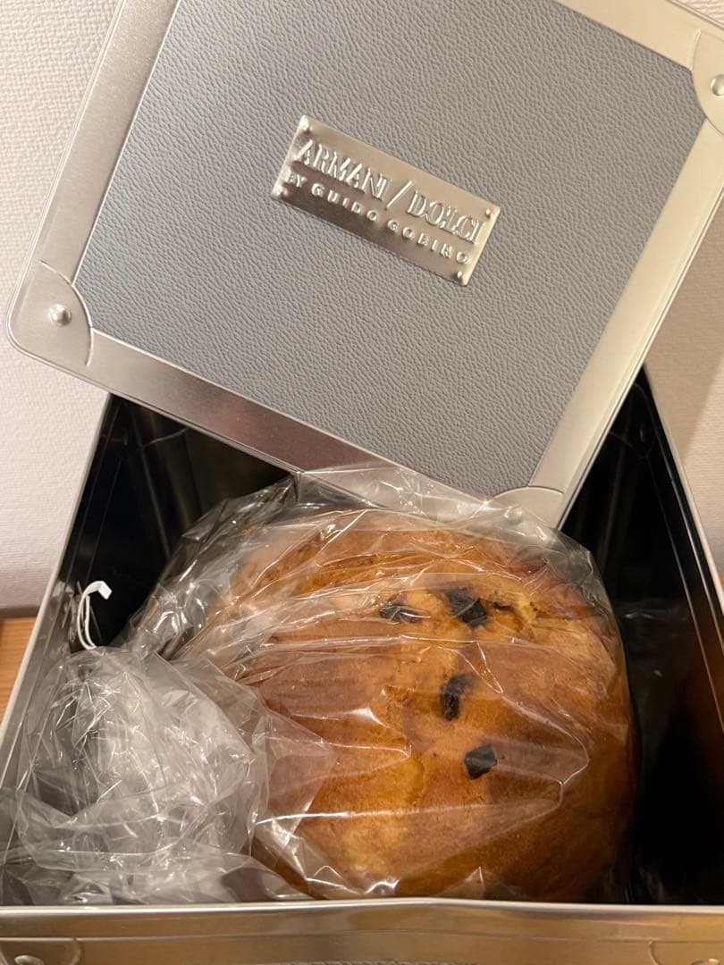 【アルマーニドルチェ 】パネトーネ 1kg 特大季節限定メタルBOX