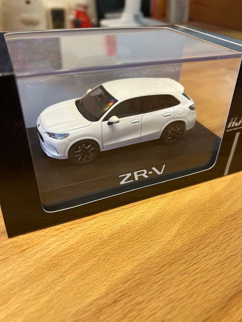 ホワイト ZR-V ミニカー 1/64