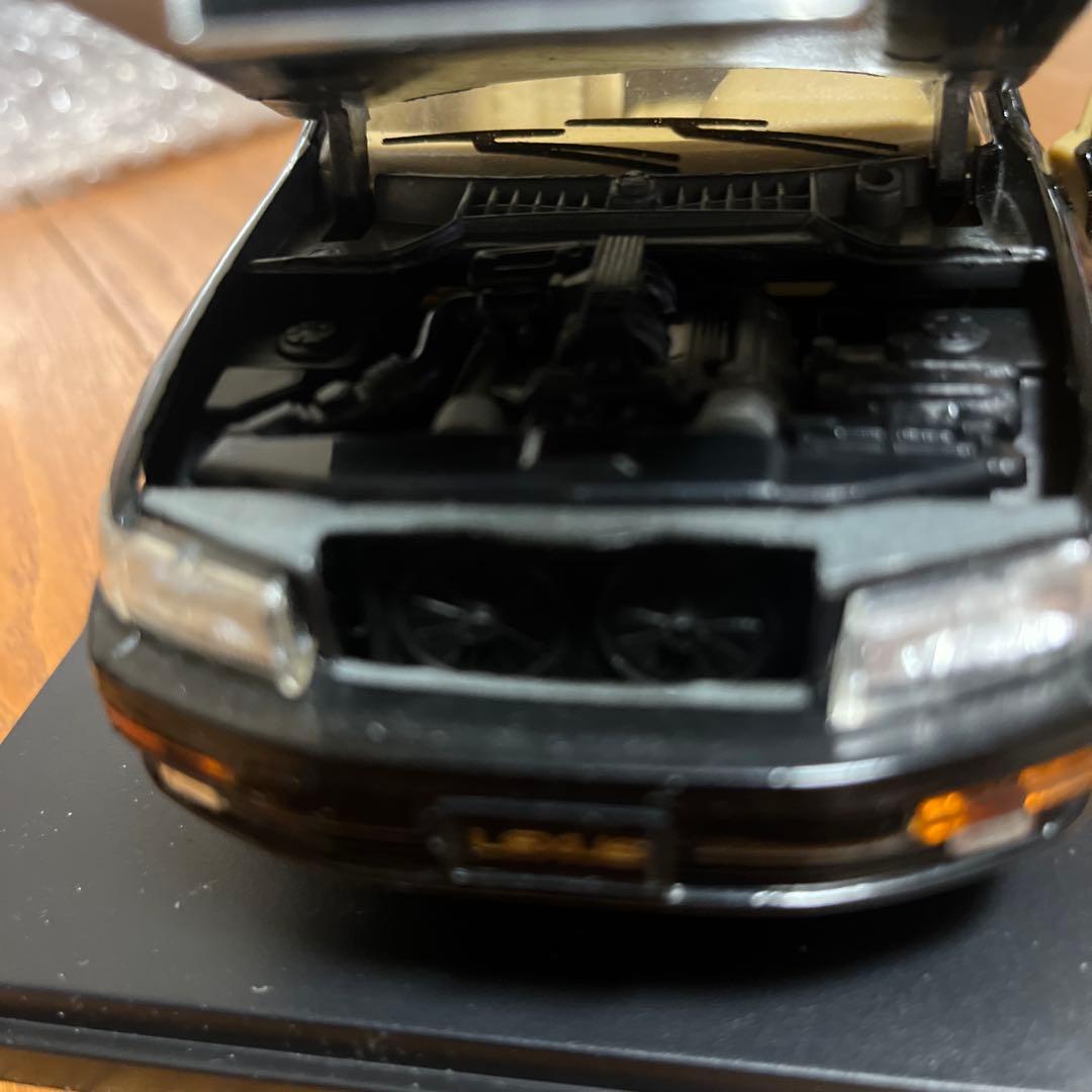 toyota Lexus LS 400 ミニカー 1/18&当時物エンブレム付き