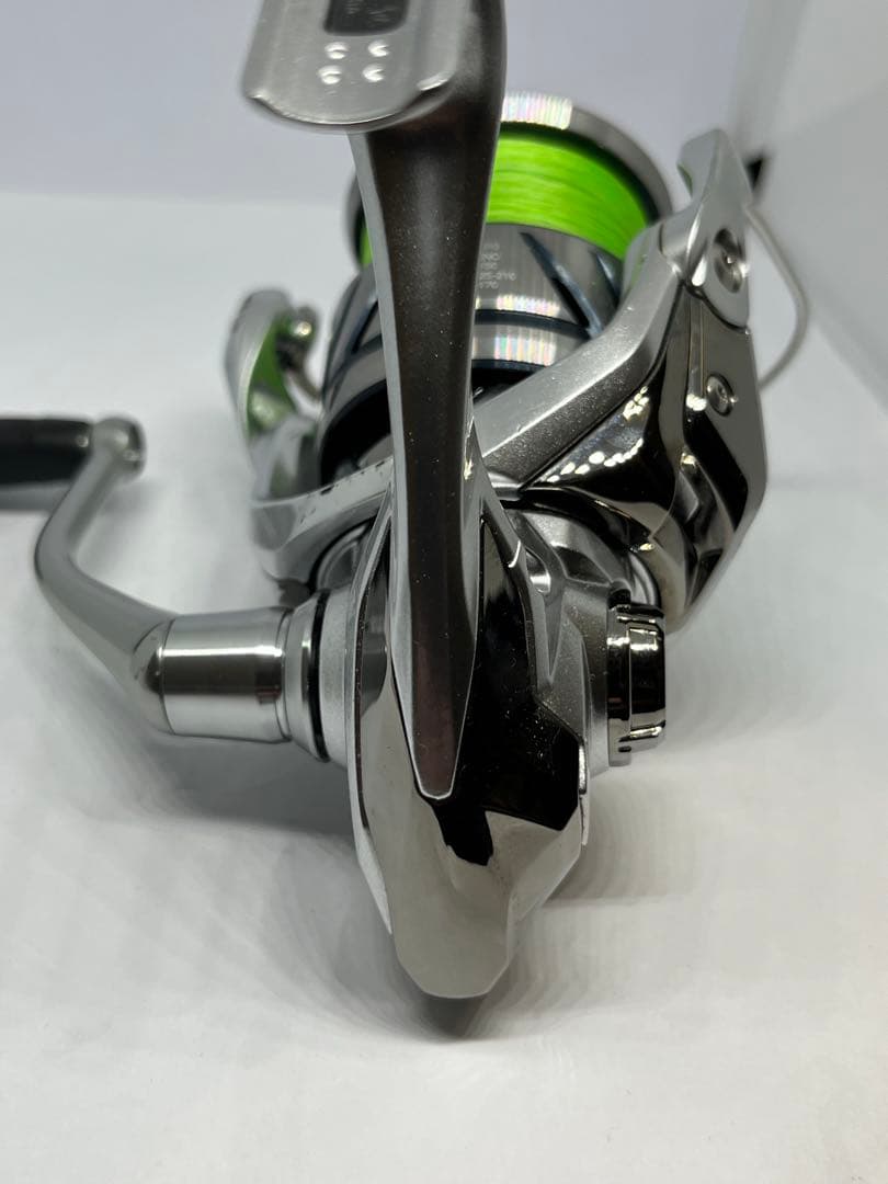 シマノ SHIMANO スピニングリール 23 ストラディック C3000HG