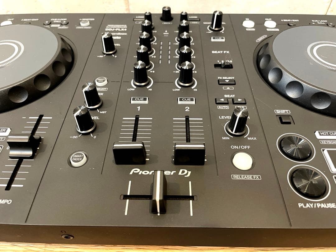 マタドガス　美品！Pioneer DJ DDJ-FLX4 コントローラー