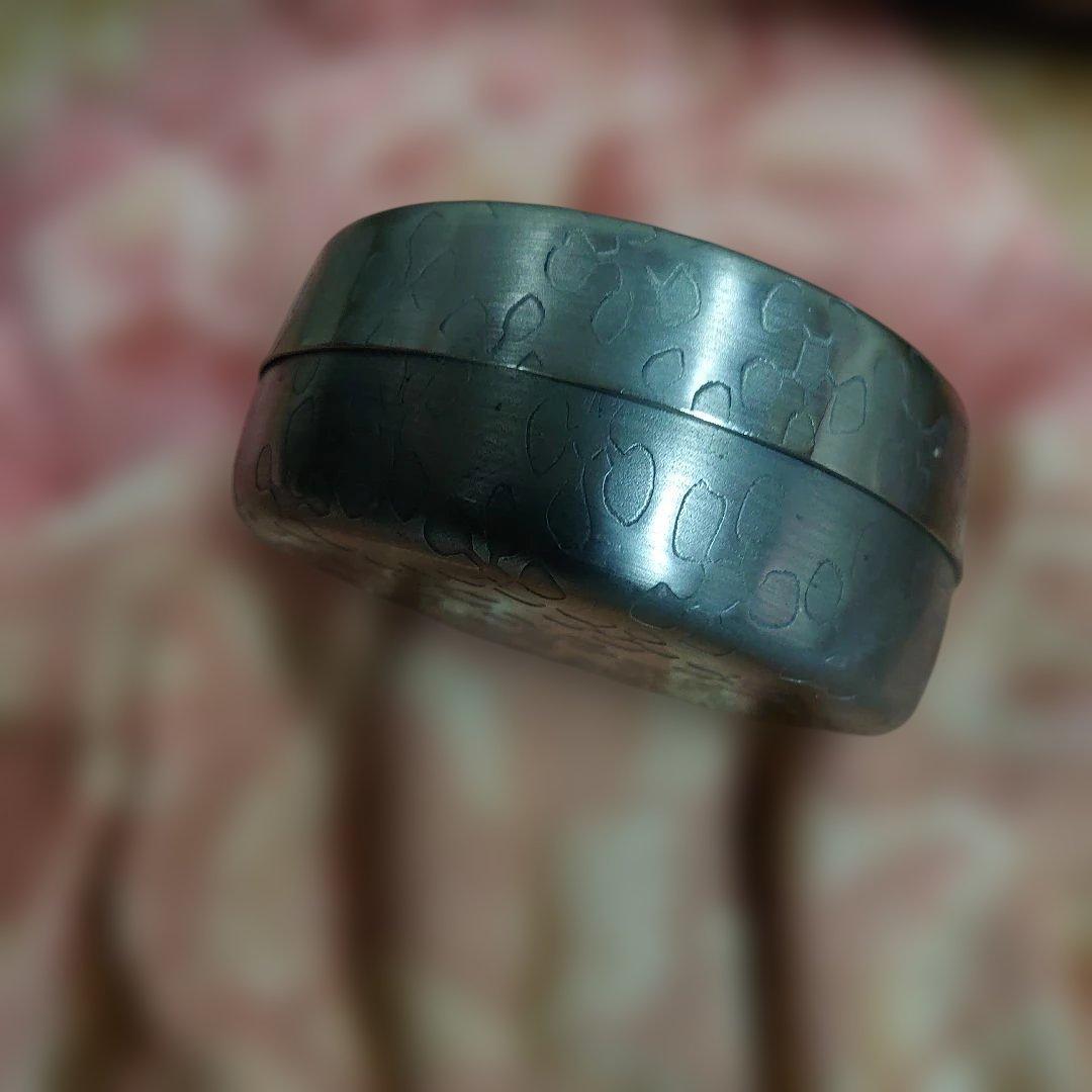 銀製品　模様茶道菓子器