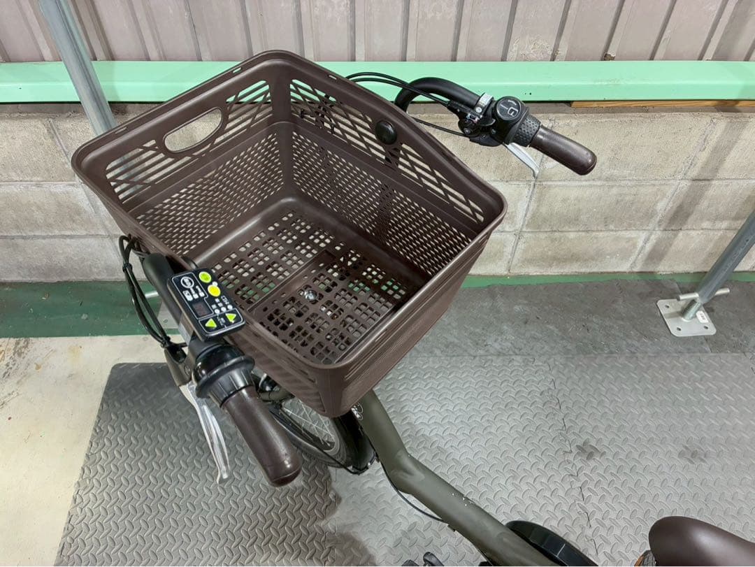 №6847 電動自転車　ヤマハPASSkiss 20インチ カーキ