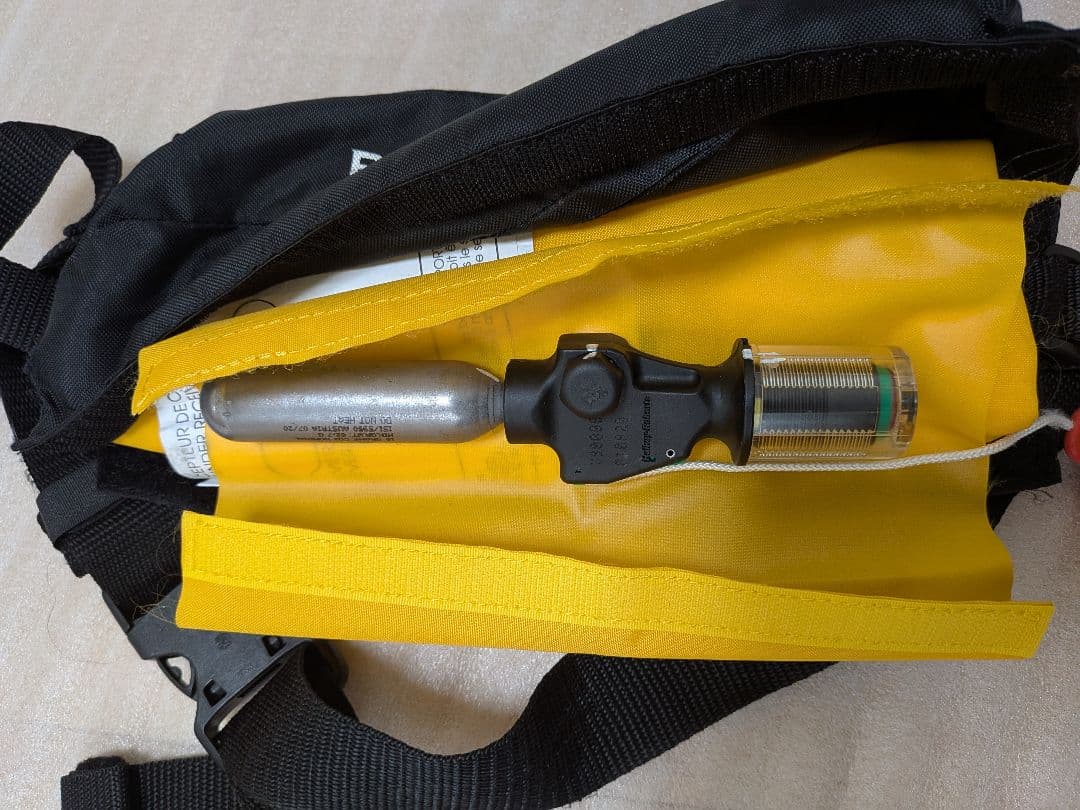 ライフジャケット（ブルーストーム）