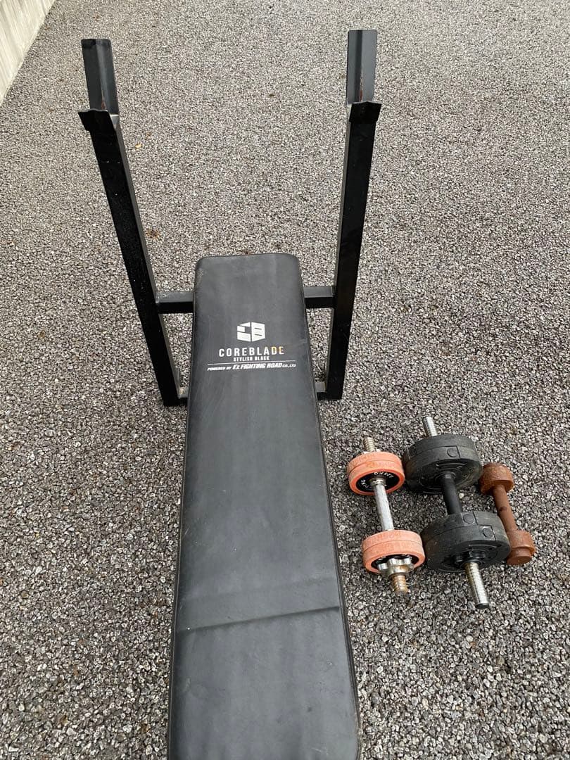 つくば（茨城）引取限定。ベンチ1台＋5kgダンベル1個