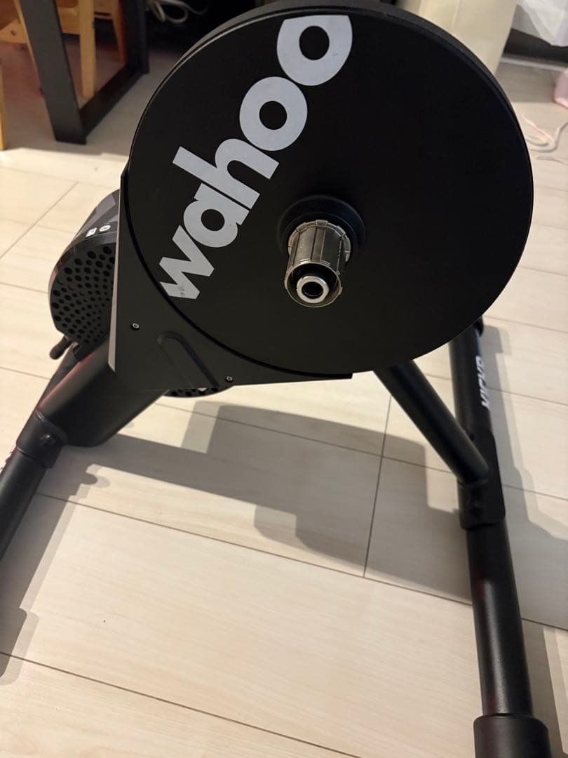 Wahoo KICKR CORE 固定ローラー