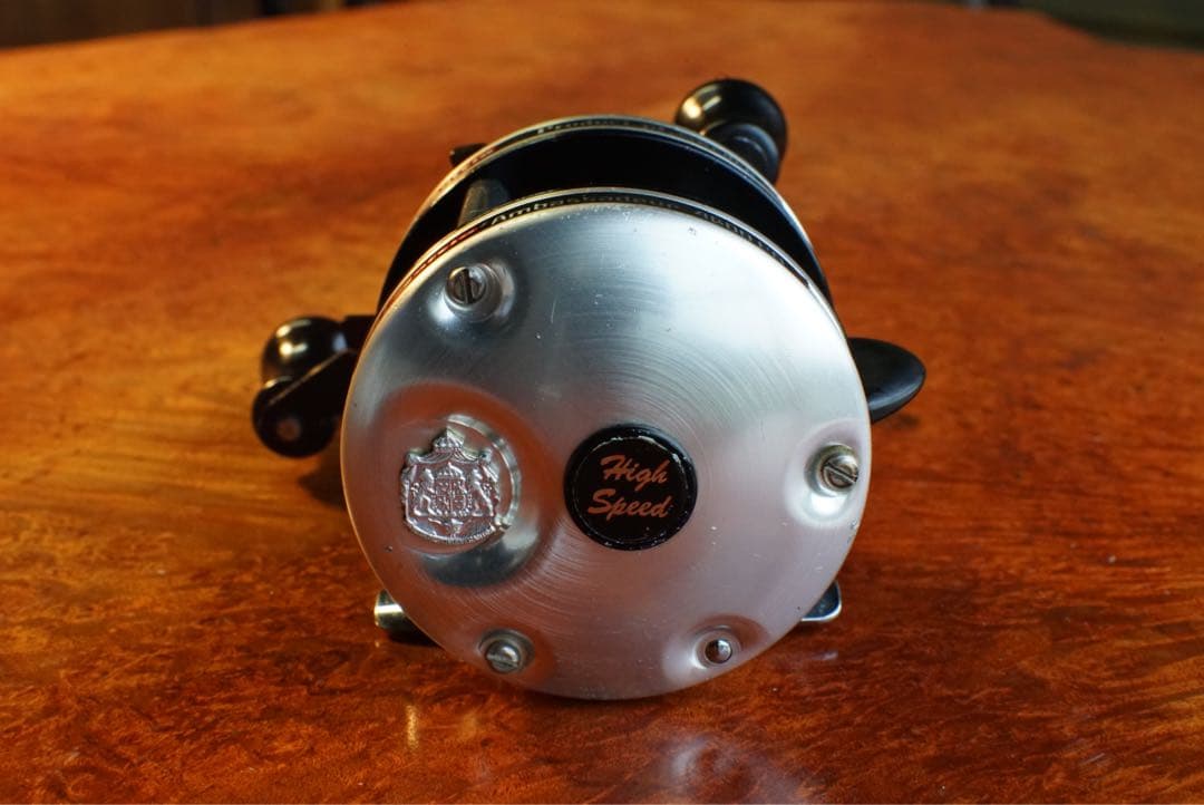 ABU アンバサダー 4600CB メンテ済 フレーム修正済