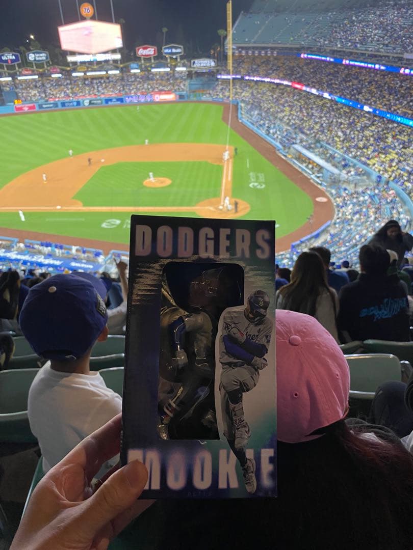 K*）様 2025 入場者限定　ロサンゼルス・ドジャース ムーキー・ベッツ バブ