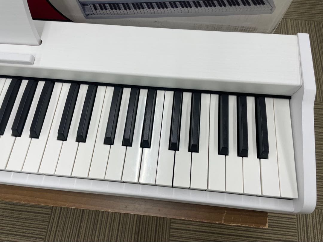 電子ピアノ88鍵盤　木目調ボディ　給電タイプ　ホワイト