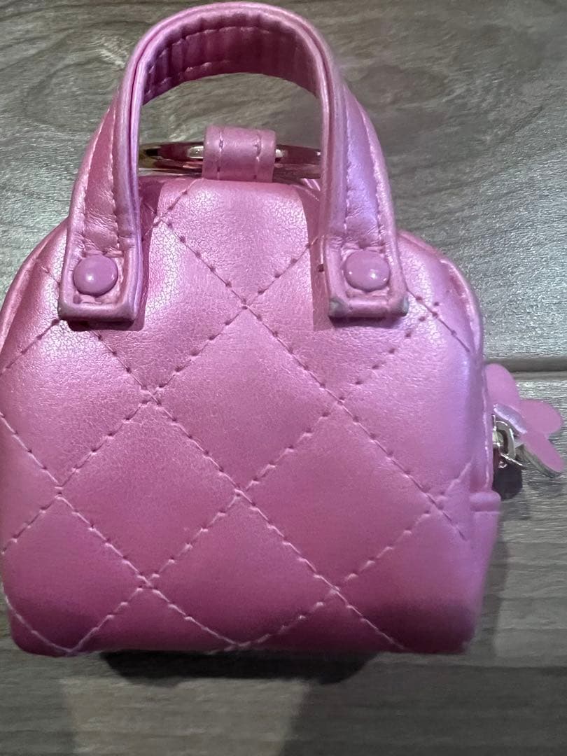 りんごマイメロディ ミニポーチとシャネルバッグ