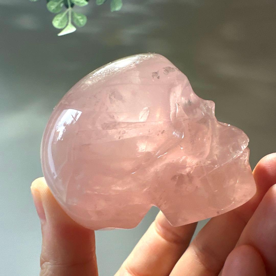ローズクォーツ　スカル　マダガスカル　濃いめ　ピンク　天然石