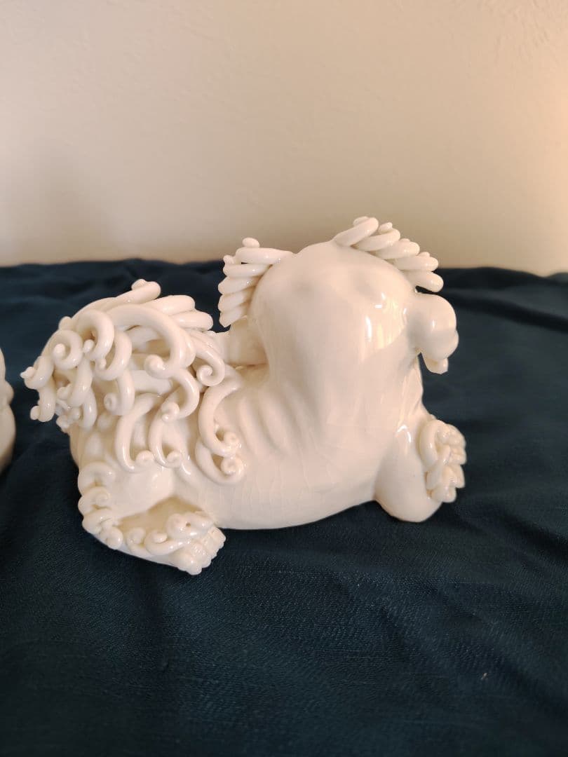 白い獅子狛犬の陶器置物セット