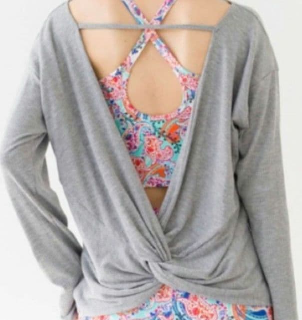 リンダワークス バックツイストプルオーバー 新品