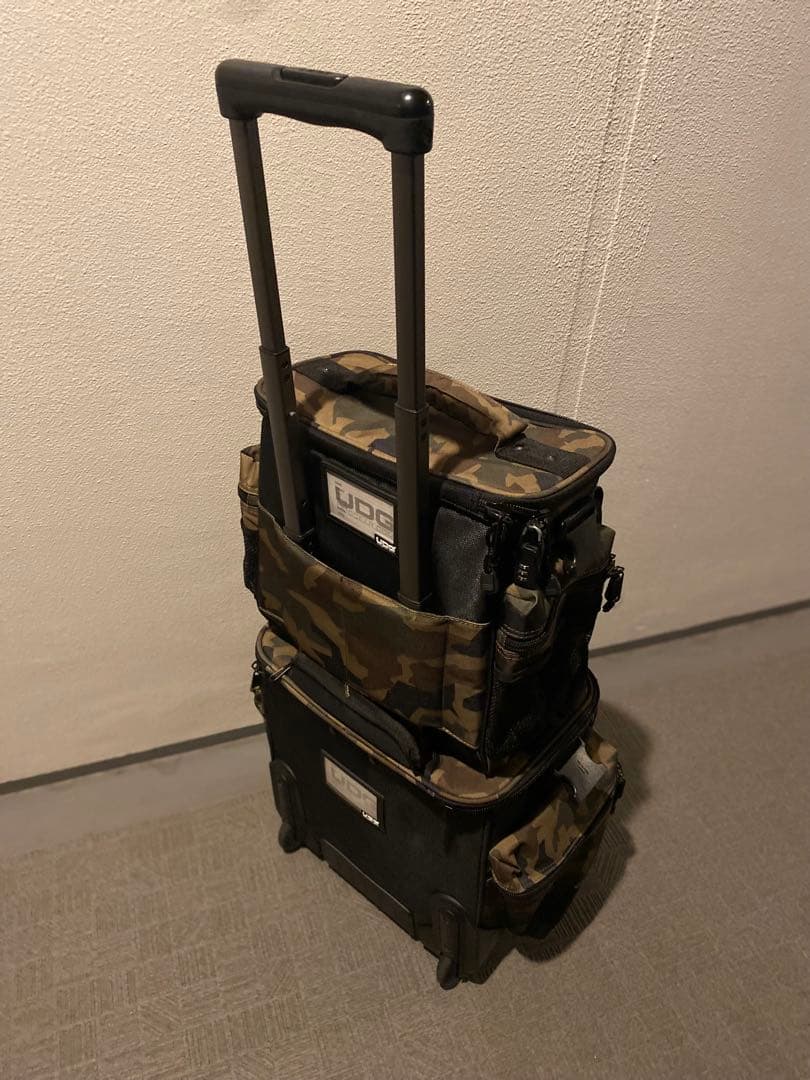 期間限定 送料込み 廃盤 UDG レコードバック トロリー