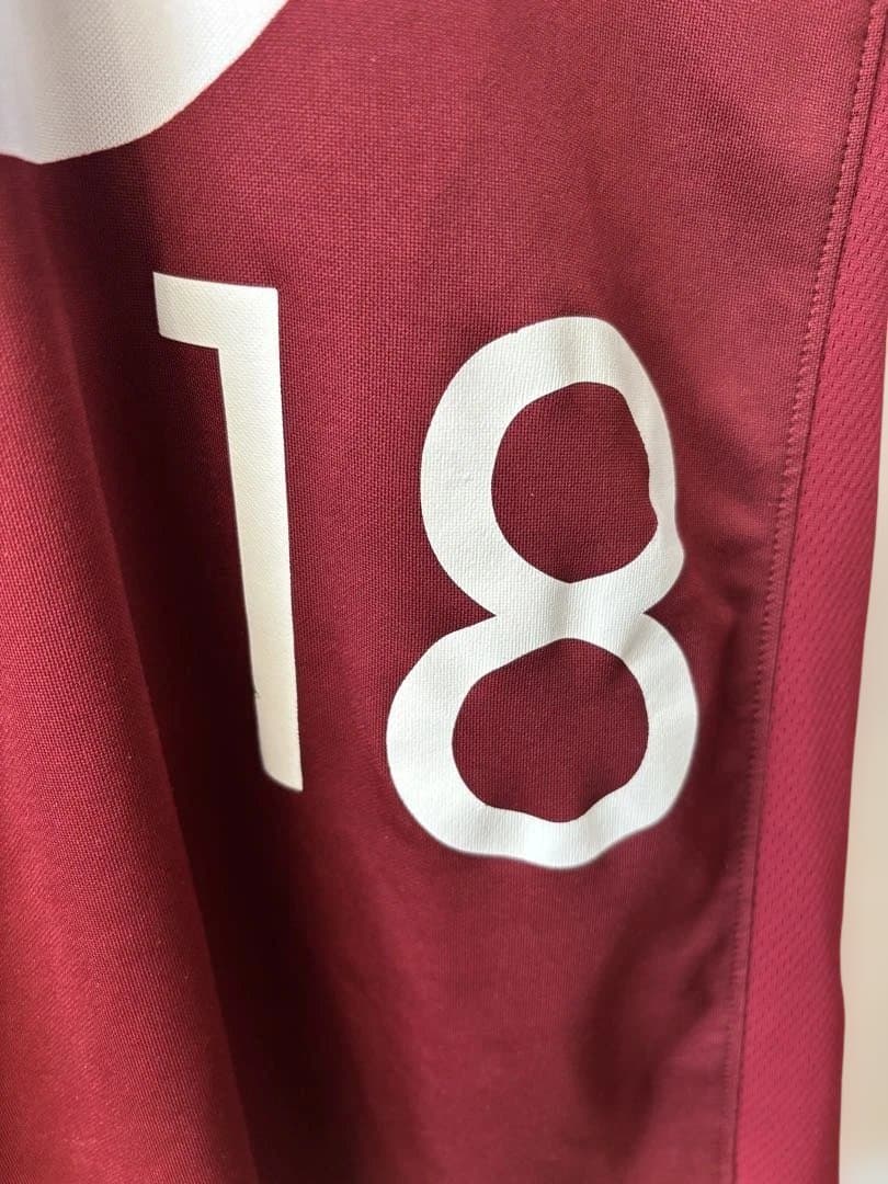 ヴィッセル神戸　マルキーニョス直筆サインユニフォーム