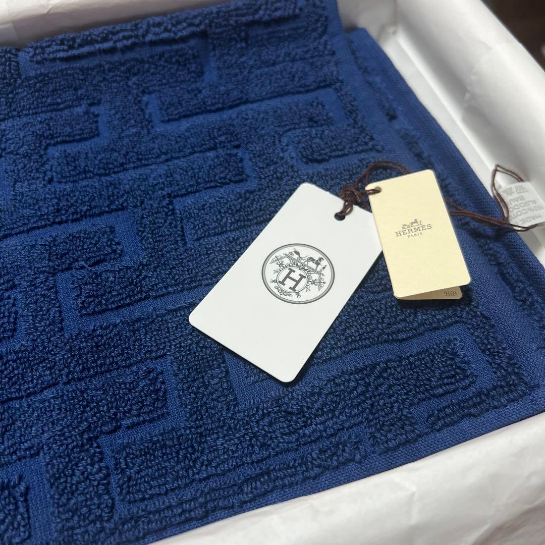 HERMES 新品ネイビー コットン フェイスタオル