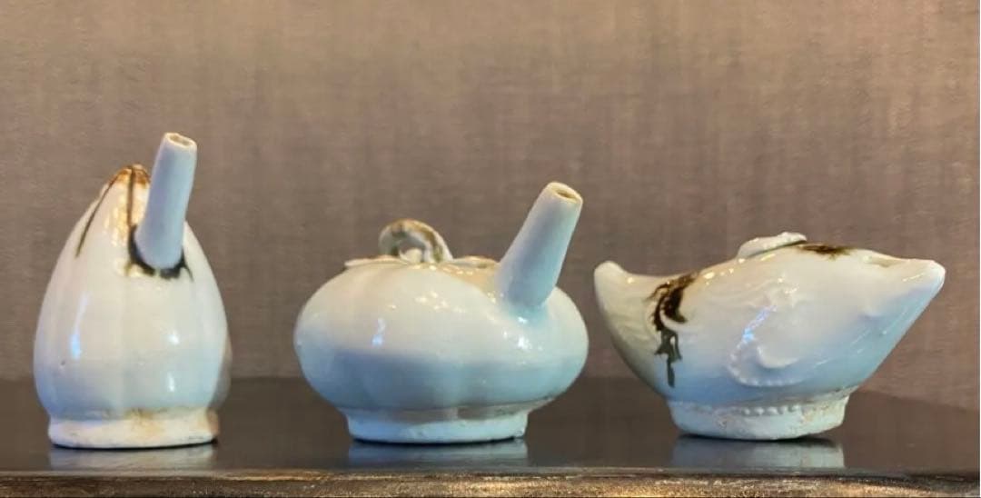 李朝　水滴　３点セット　鑑賞台付 １点　中国文物局蝋印付　ヴィンテージ　レア