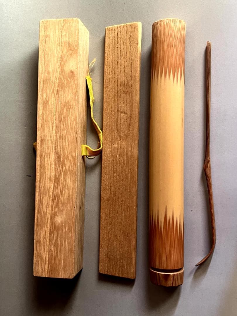 茶杓■（銘：四季の友）大徳寺 上田義山 煤手 竹茶杓 直腰 丸撓め お茶道具■