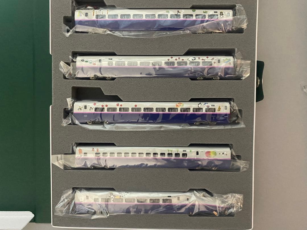 激レア！　KATO 東北新幹線E2系 ご当地Suicaのペンギンラッピング