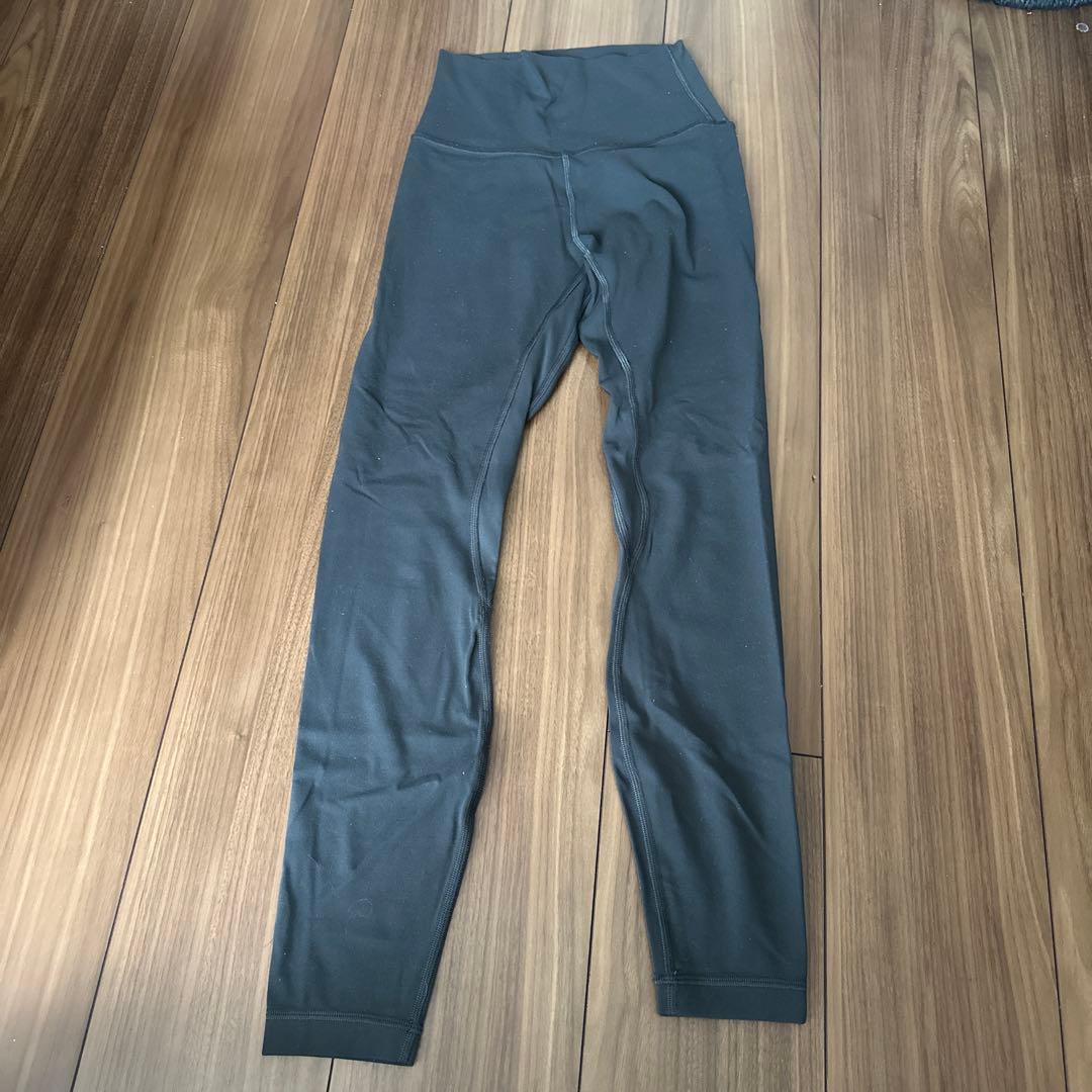 Lululemon ダークグレー スポーツブラ&レギンス