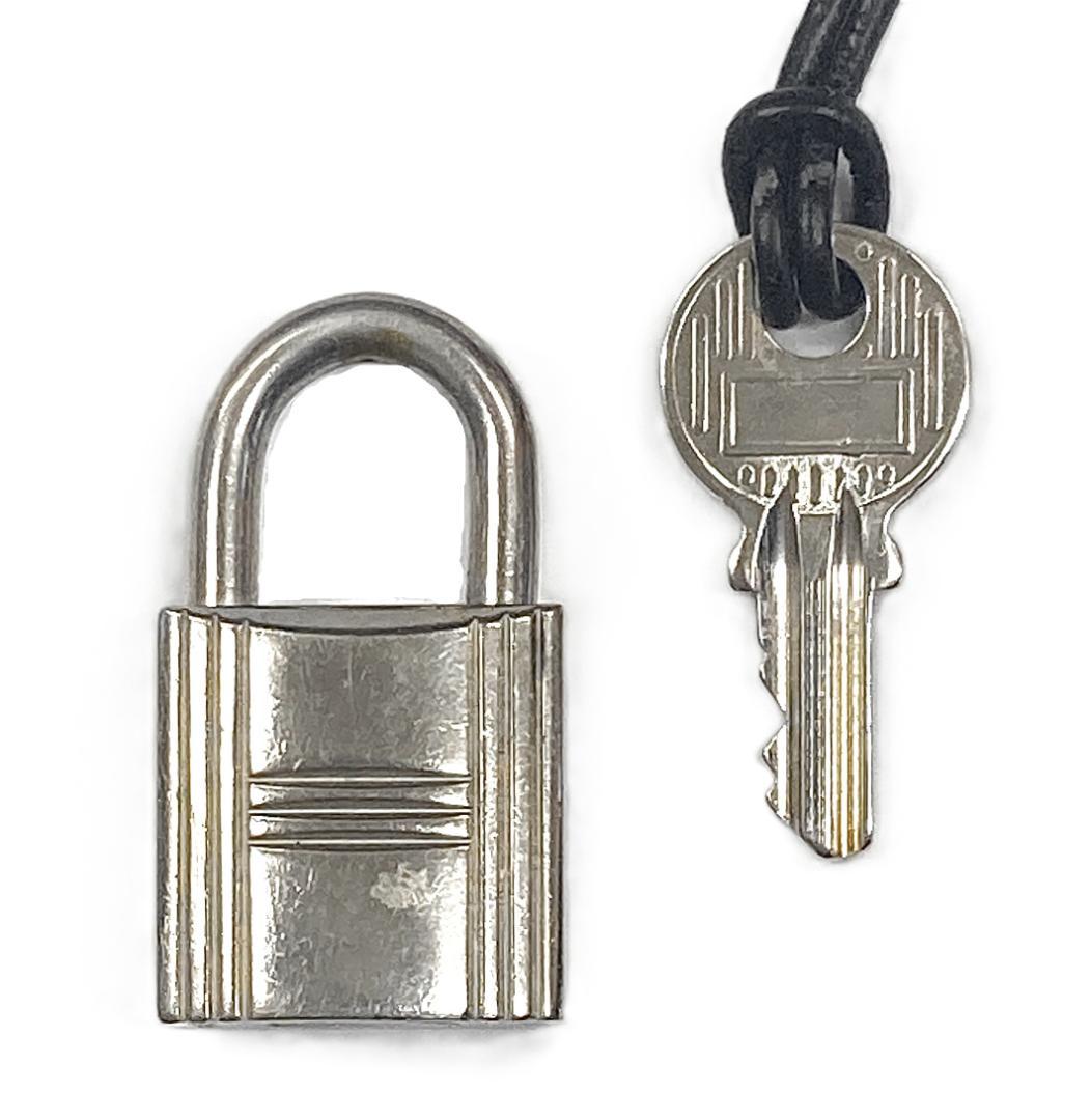 エルメス カデナ＆キー＆革紐 No.110 シルバー 中古品 (59105)