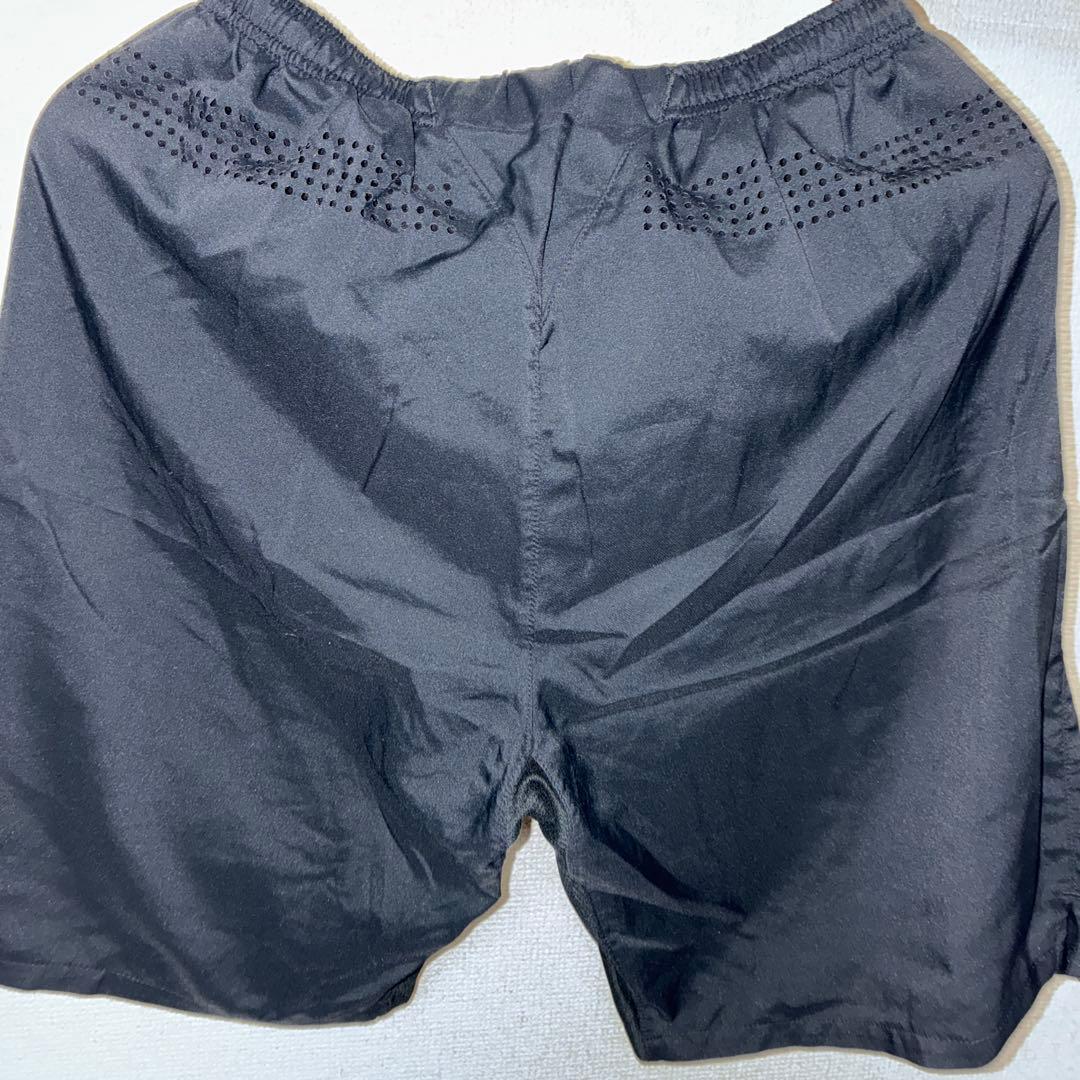 浦和レッズ　Nike ブラック ハーフパンツ DHLロゴ