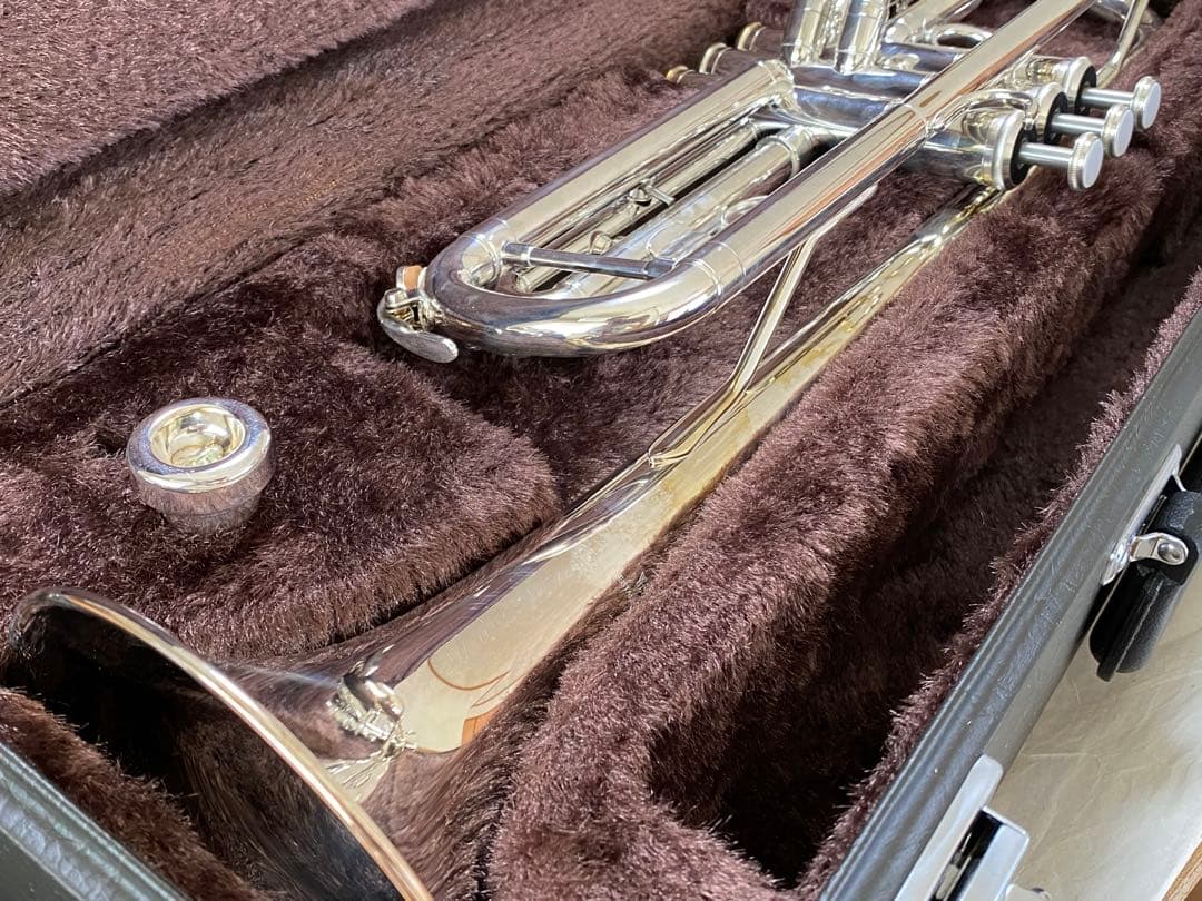 YAMAHA ヤマハ トランペット YTR-2335S 譜面台 ミュート 手入