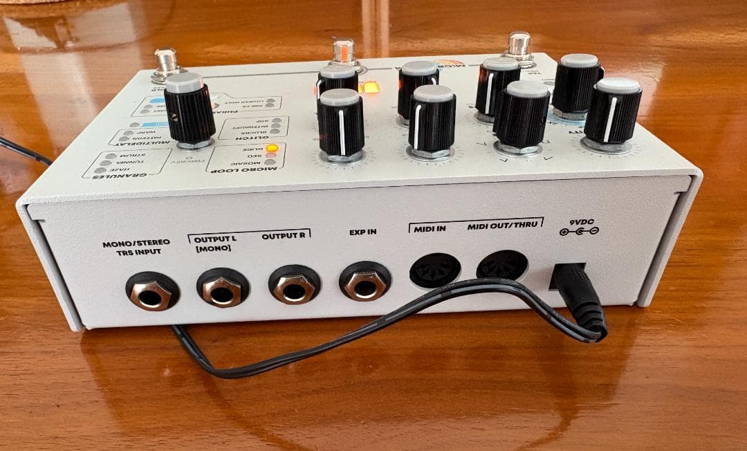 Hologram Microcosm デッキセーバー付き