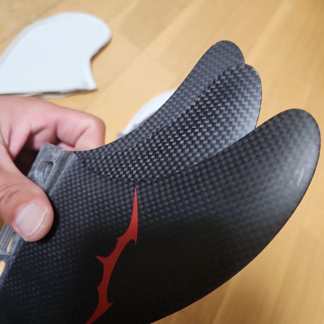 カーボンフィン　 トライ、クワッドフィンセット TERROR激安に！