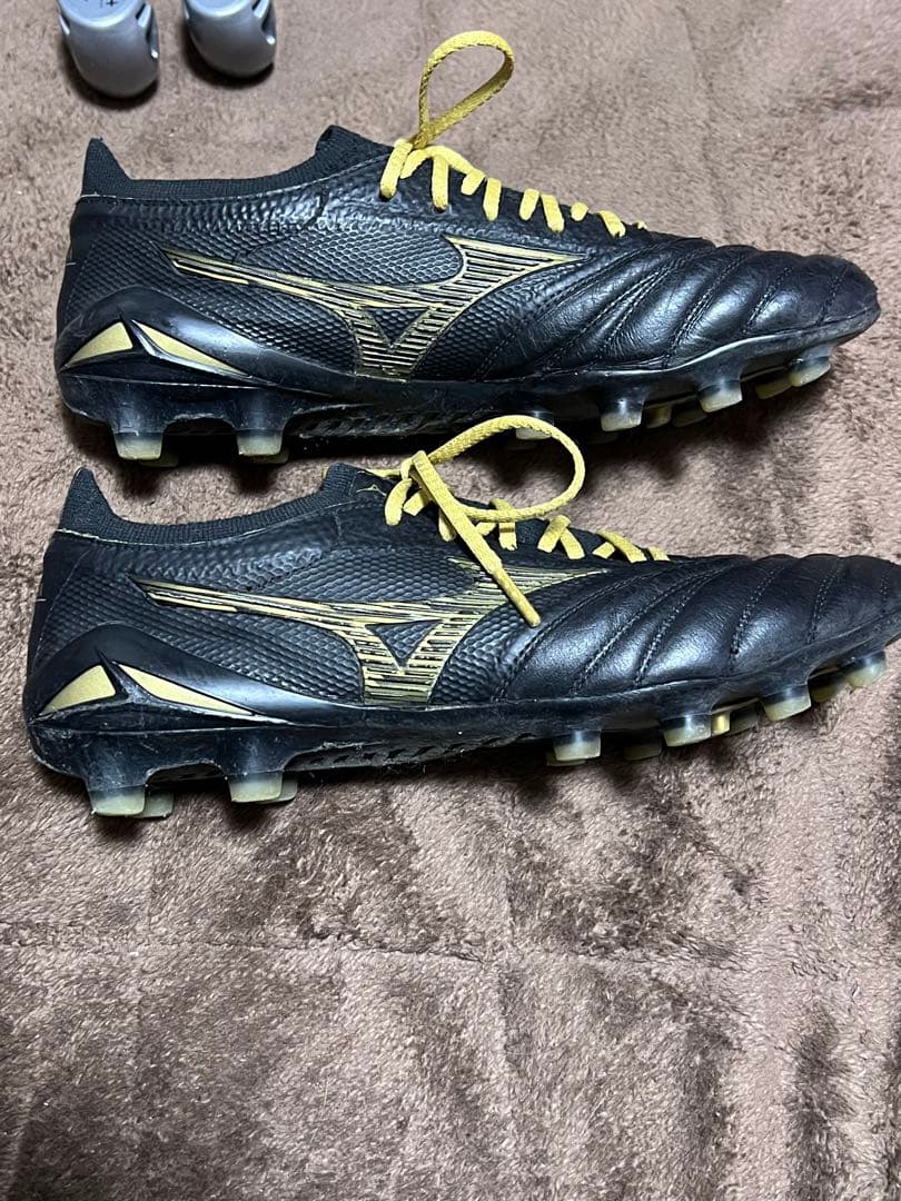 【限定カラー‼️】ミズノ モレリアネオ4βジャパン 黒×金 25.5
