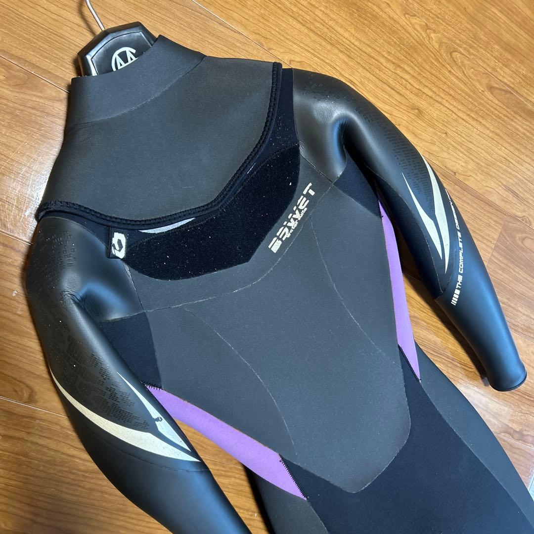 BEWET レディース　ウェットスーツ　5mm セミドライ　送料込み