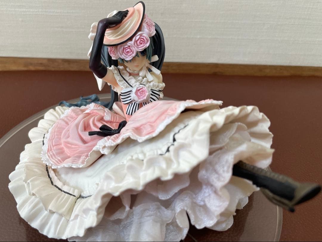 【 黒執事 】 フィギュア 【 駒鳥 】