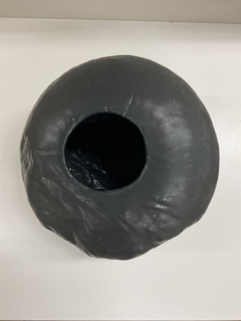 黒い壺　陶芸作品(観葉植物、盆栽、インテリアなど)