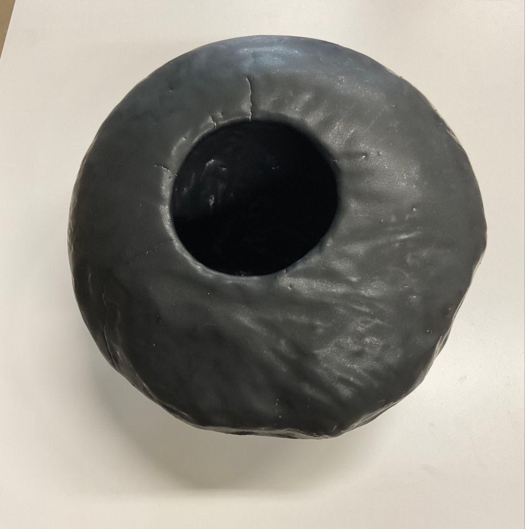 黒い壺　陶芸作品(観葉植物、盆栽、インテリアなど)