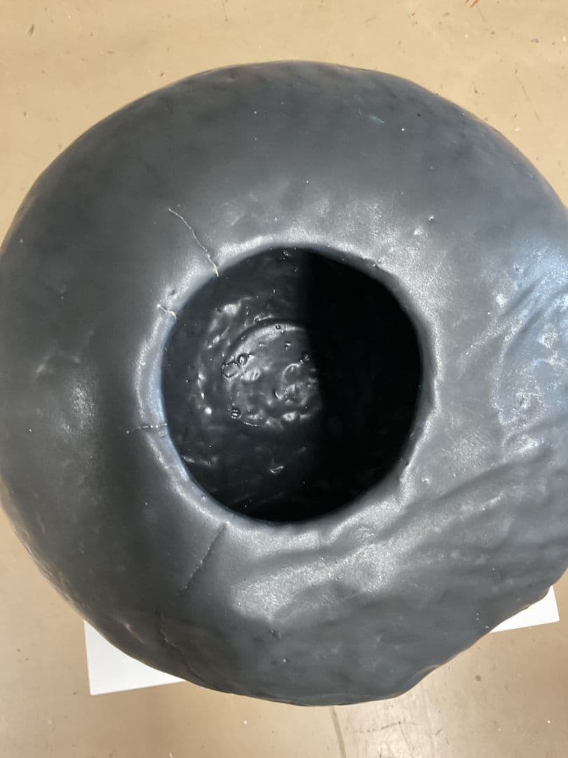 黒い壺　陶芸作品(観葉植物、盆栽、インテリアなど)